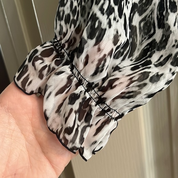 Top - Picture 2 of 5